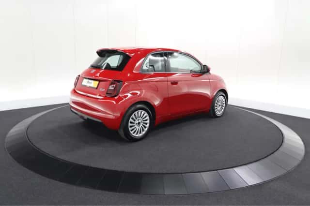 Fiat 500 (2025) thumbnail 5