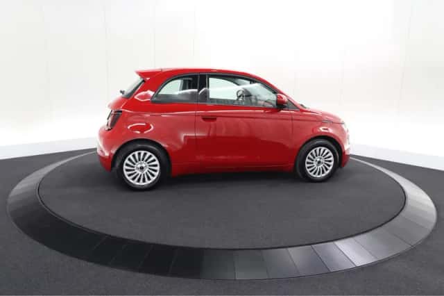 Fiat 500 (2025) thumbnail 9