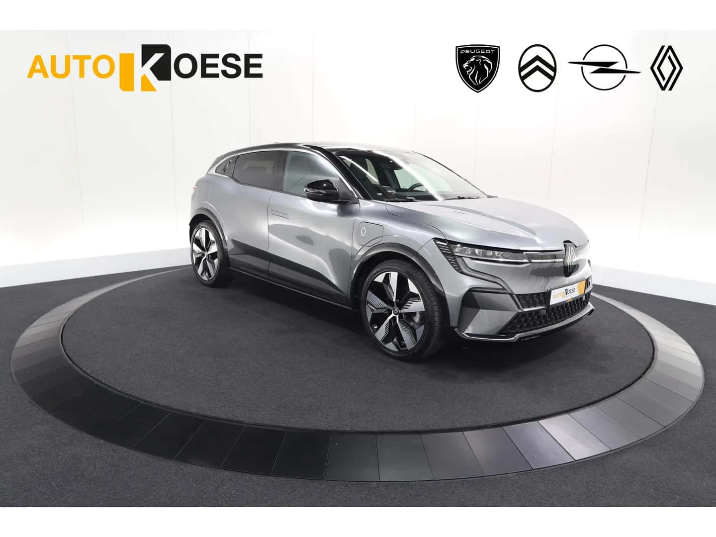Renault Mégane E-Tech (2023) — foto 1