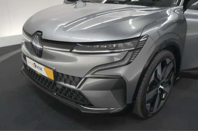 Renault Mégane E-Tech (2023) thumbnail 15