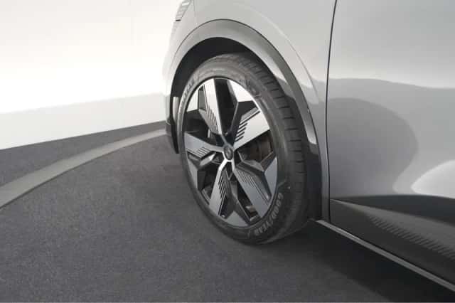 Renault Mégane E-Tech (2023) thumbnail 18