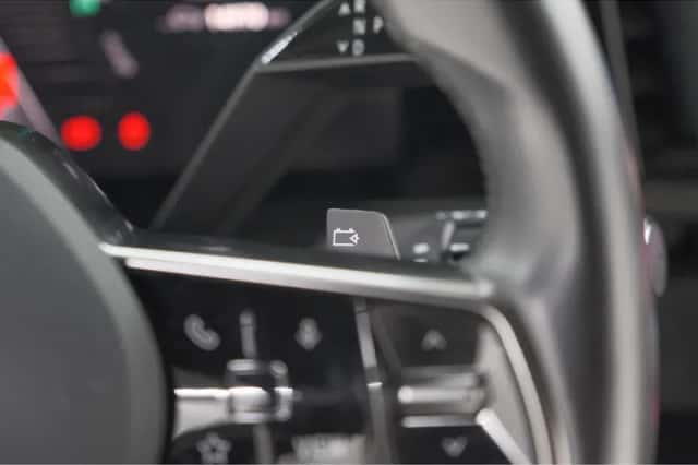Renault Mégane E-Tech (2023) thumbnail 33
