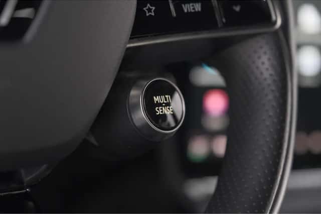 Renault Mégane E-Tech (2023) thumbnail 37