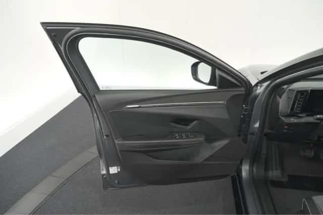 Renault Mégane E-Tech (2023) thumbnail 59