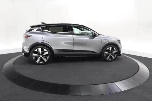 Renault Mégane E-Tech (2023) thumbnail 9