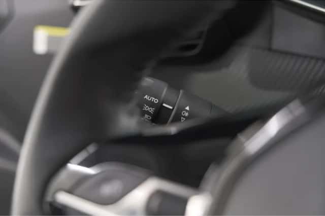 Peugeot 2008 (2020) thumbnail 28