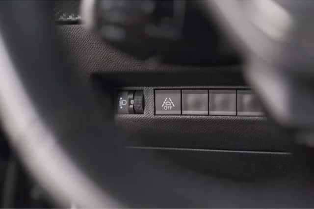 Peugeot 2008 (2020) thumbnail 31