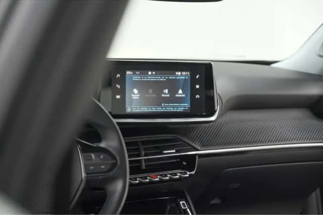 Peugeot 2008 (2020) thumbnail 41