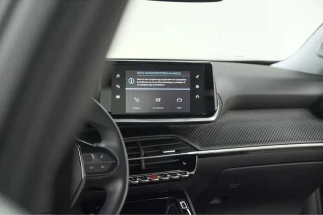 Peugeot 2008 (2020) thumbnail 43