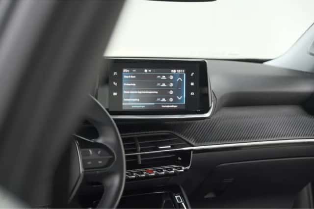 Peugeot 2008 (2020) thumbnail 45