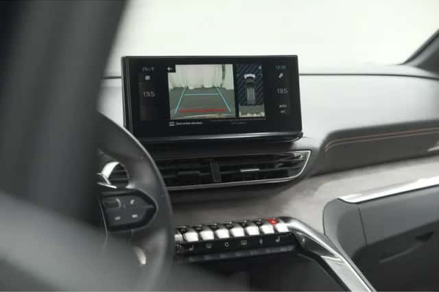 Peugeot 3008 (2023) thumbnail 14