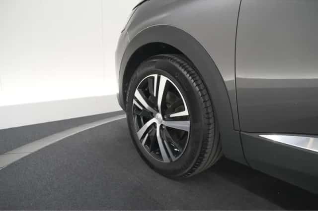 Peugeot 3008 (2023) thumbnail 19