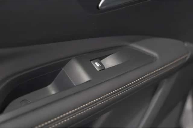 Peugeot 3008 (2023) thumbnail 27