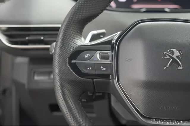 Peugeot 3008 (2023) thumbnail 31