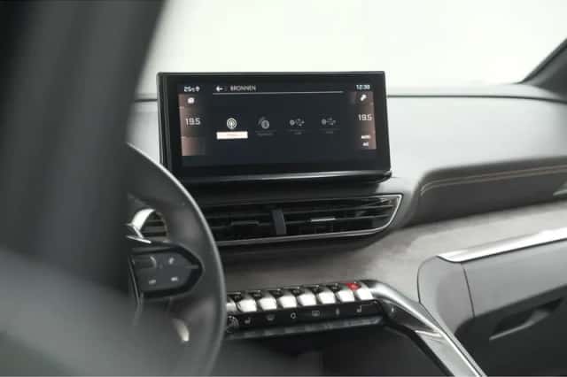 Peugeot 3008 (2023) thumbnail 50