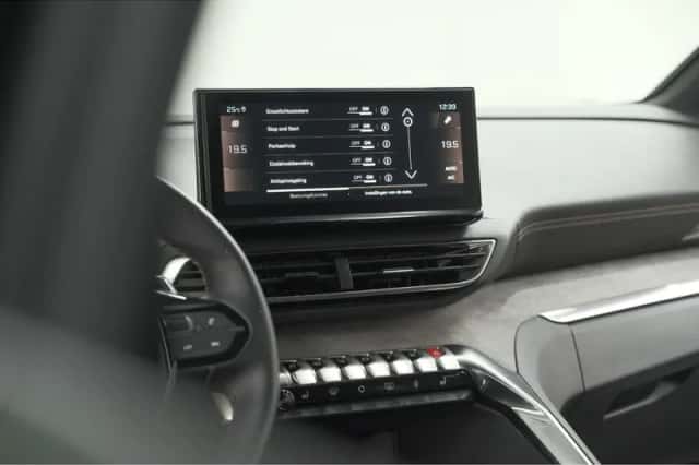 Peugeot 3008 (2023) thumbnail 55