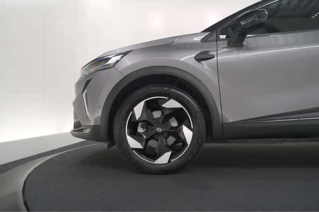 Renault Captur (2025) thumbnail 17
