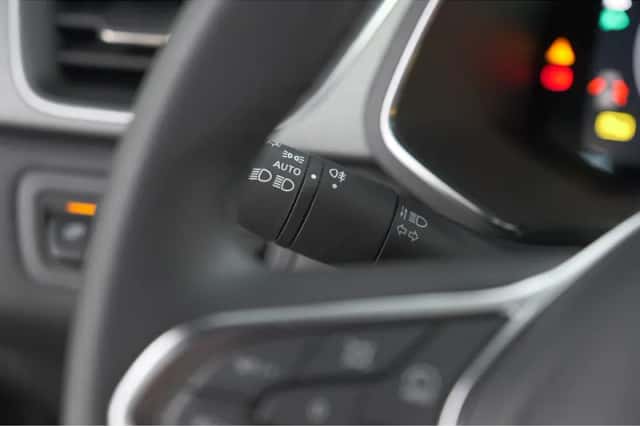 Renault Captur (2025) thumbnail 31