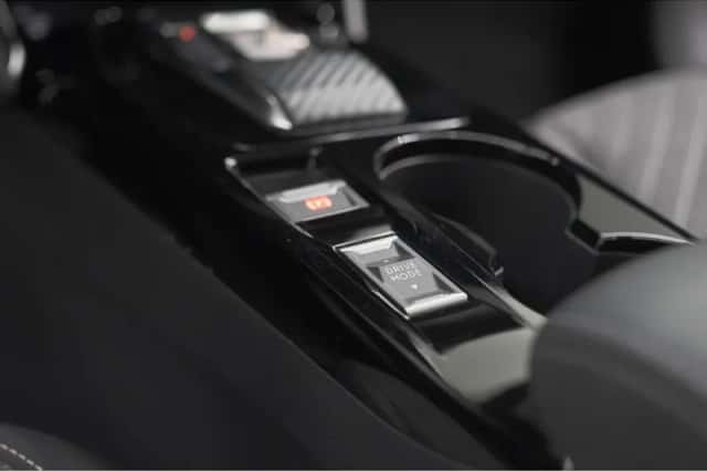 Peugeot 208 (2025) thumbnail 36