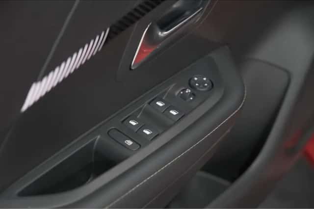 Peugeot 208 (2024) thumbnail 22