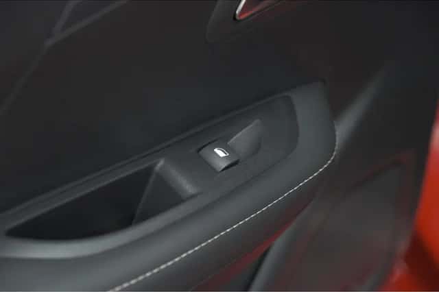 Peugeot 208 (2024) thumbnail 25