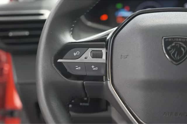 Peugeot 208 (2024) thumbnail 29