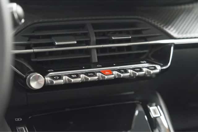 Peugeot 208 (2024) thumbnail 40