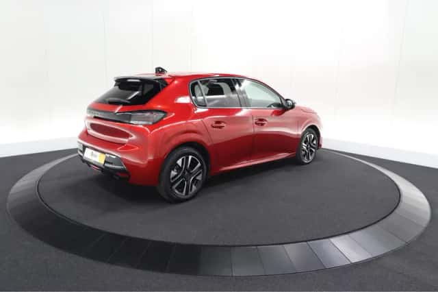 Peugeot 208 (2024) thumbnail 5