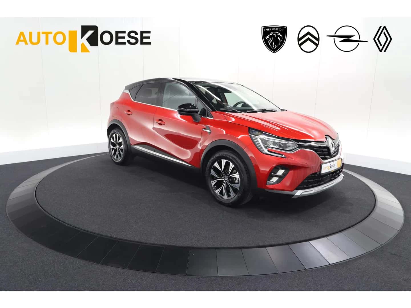 Renault Captur (2024) — foto 1