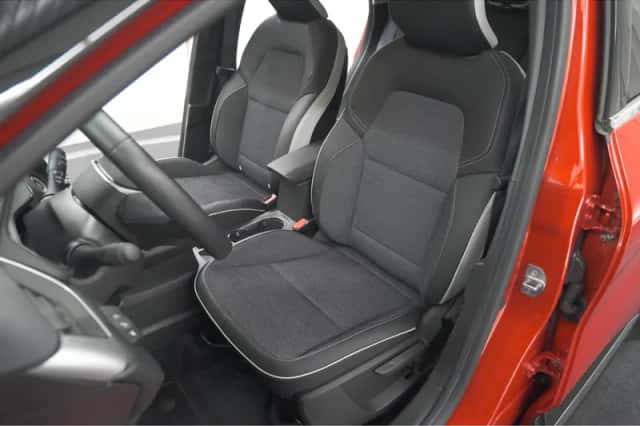 Renault Captur (2024) thumbnail 24