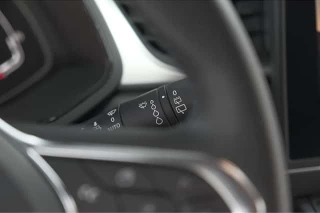 Renault Captur (2024) thumbnail 32
