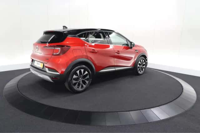 Renault Captur (2024) thumbnail 5