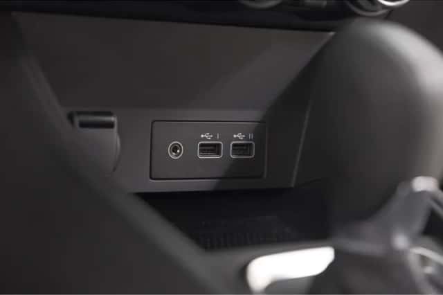 Renault Captur (2024) thumbnail 41