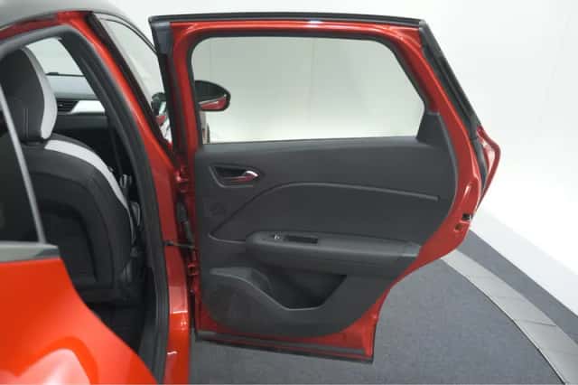 Renault Captur (2024) thumbnail 65