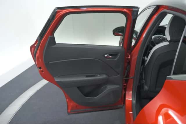 Renault Captur (2024) thumbnail 67