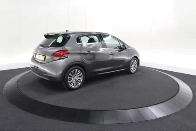 Peugeot 208 (2019) thumbnail 5