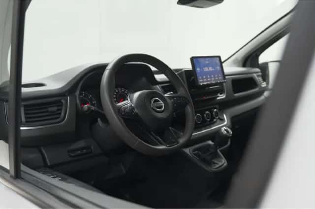Nissan Primastar (2022) thumbnail 2