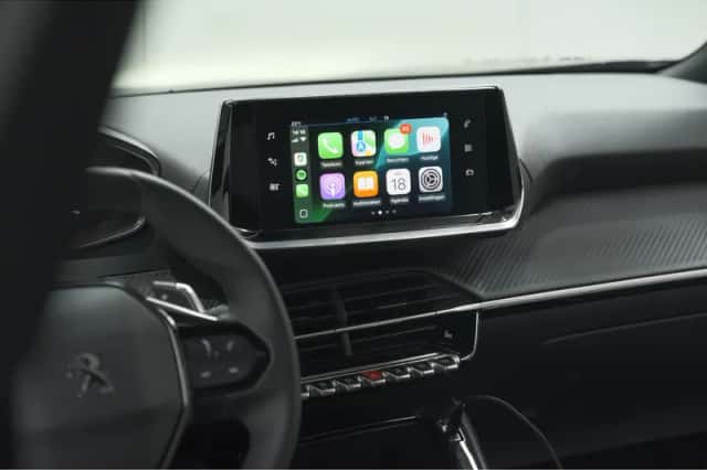 Peugeot 2008 (2023) thumbnail 3