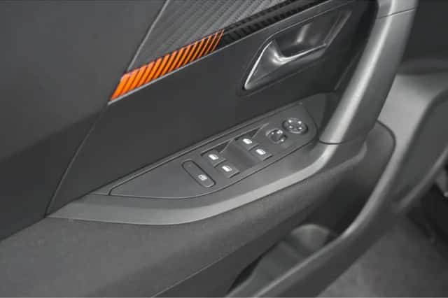 Peugeot 2008 (2023) thumbnail 23