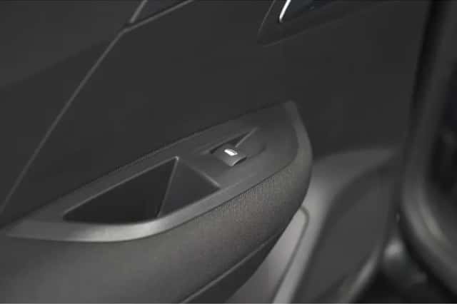 Peugeot 2008 (2023) thumbnail 26