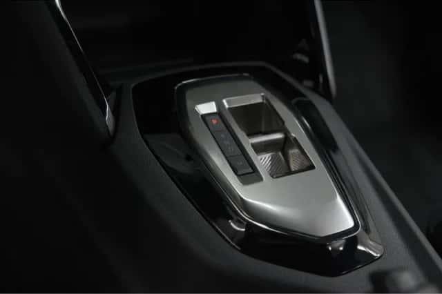 Peugeot 2008 (2023) thumbnail 40