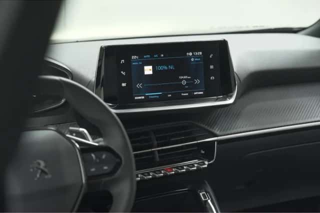 Peugeot 2008 (2023) thumbnail 43