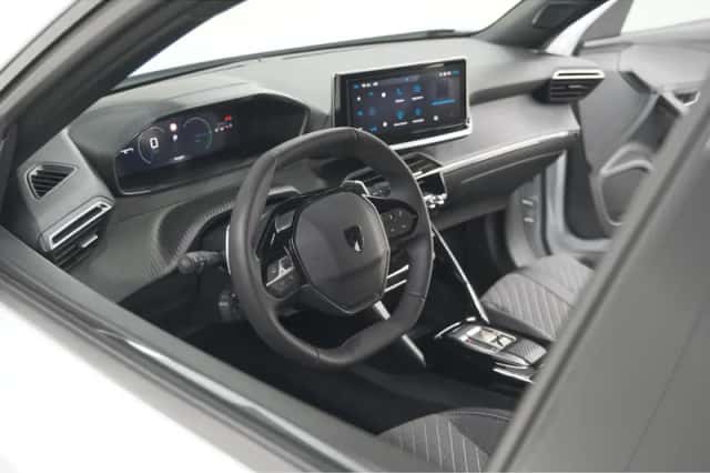 Peugeot 2008 (2025) thumbnail 2