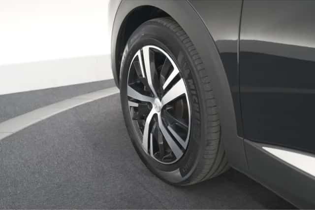 Peugeot 3008 (2023) thumbnail 18