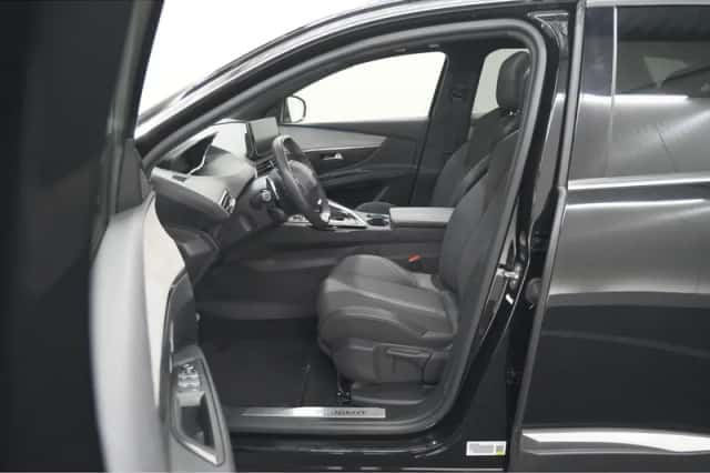 Peugeot 3008 (2023) thumbnail 24