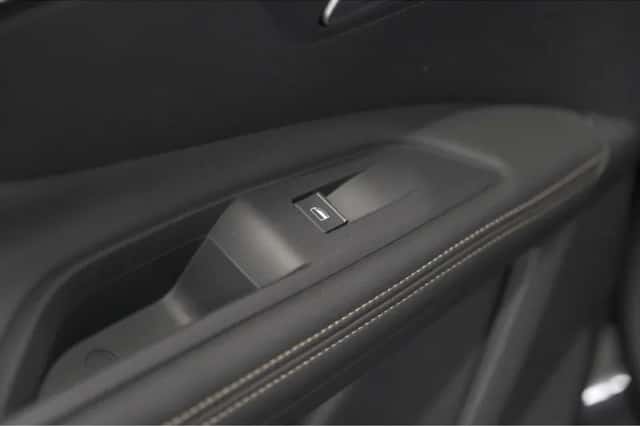 Peugeot 3008 (2023) thumbnail 26