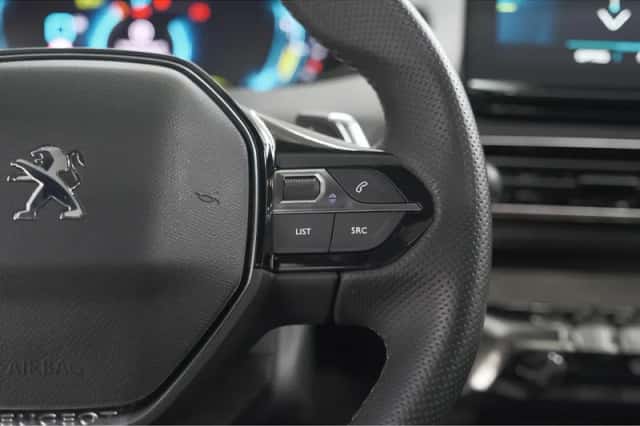 Peugeot 3008 (2023) thumbnail 31