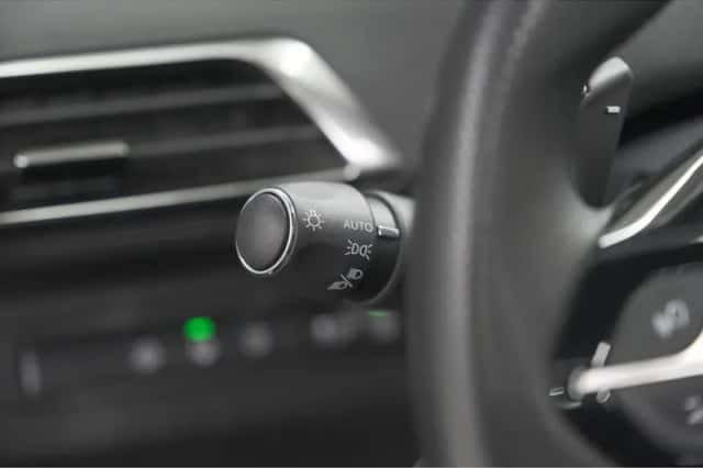 Peugeot 3008 (2023) thumbnail 34
