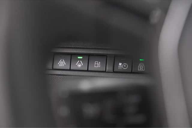 Peugeot 3008 (2023) thumbnail 36