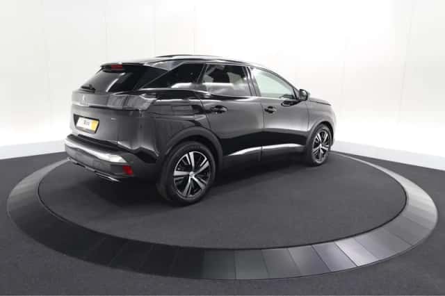 Peugeot 3008 (2023) thumbnail 5